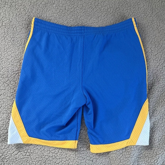 Adidas UCLA Bruins Swingman Basketball Shorts Stitched Vintage Mens Size Medium - Picture 3 of 3